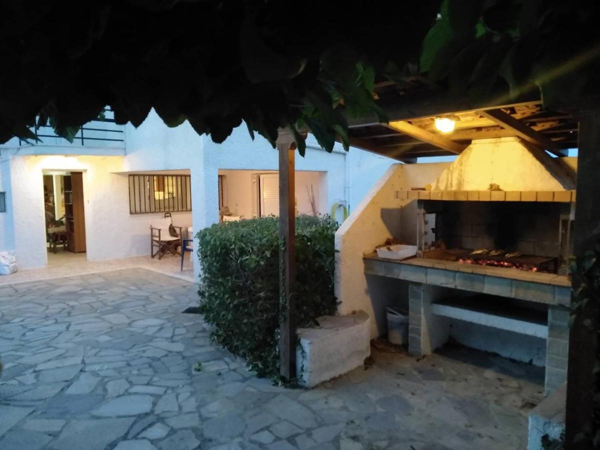 Ellina'S Home - Euboea Island Greece Oxílithos Exterior photo